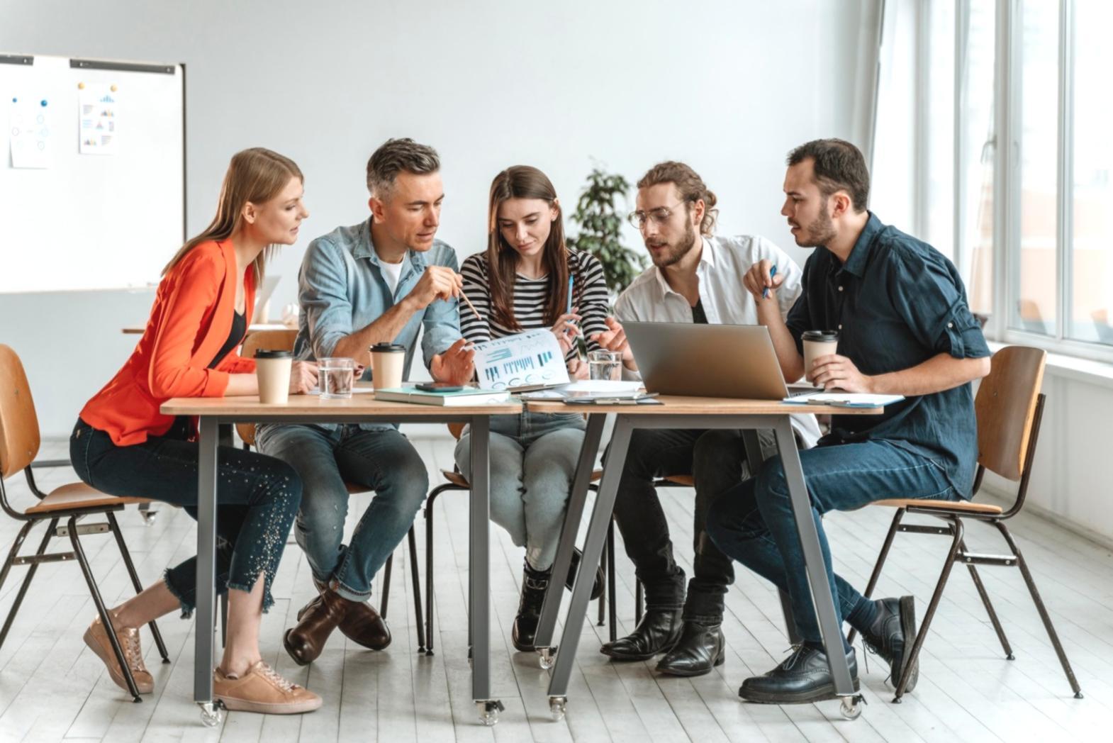 Platforme digitale avansate pentru educația financiară modernă